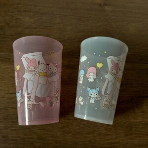 SANRIO-NWT 2 Pink & White Character Plastic Cup Set